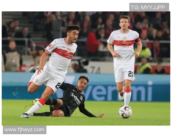 欧联杯精彩对决拜仁大胜里昂乌龙球成焦点引发转会热议